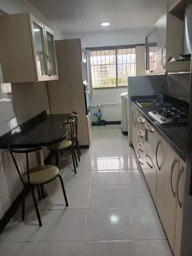 Alquiler Apartamento En La Urbina Uribe