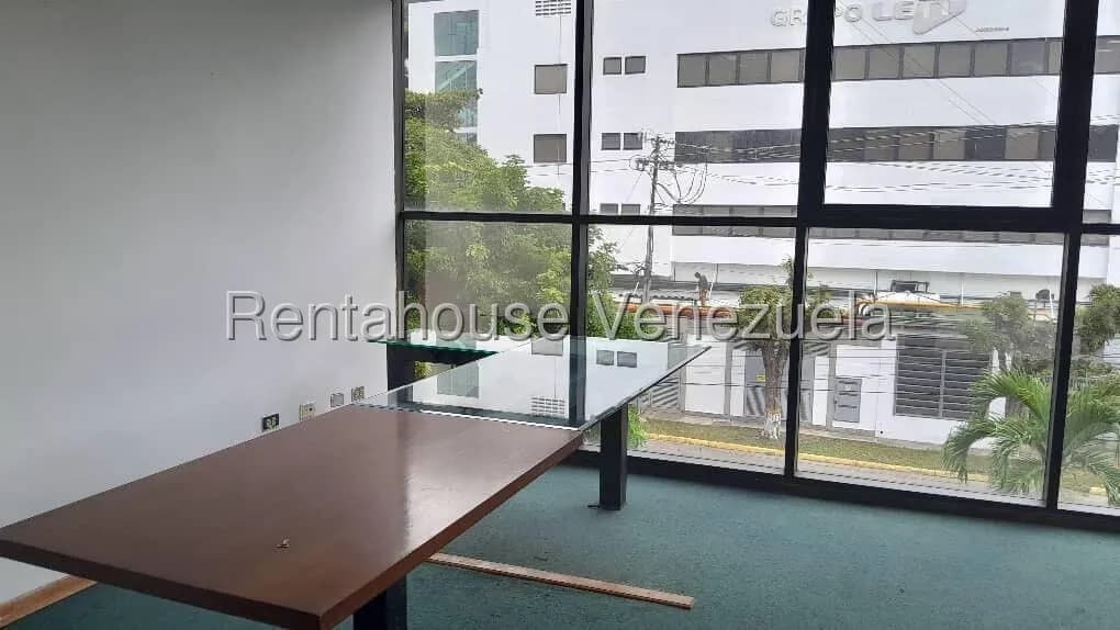 Comercial (Local Comercial) en Alquiler en Los Naranjos, Miranda