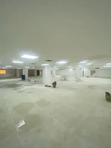Piso Industrial En Alquiler - Urb. La Urbina