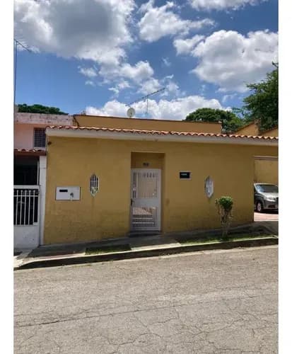En Venta Quinta Urbanización El Marques Norte N
