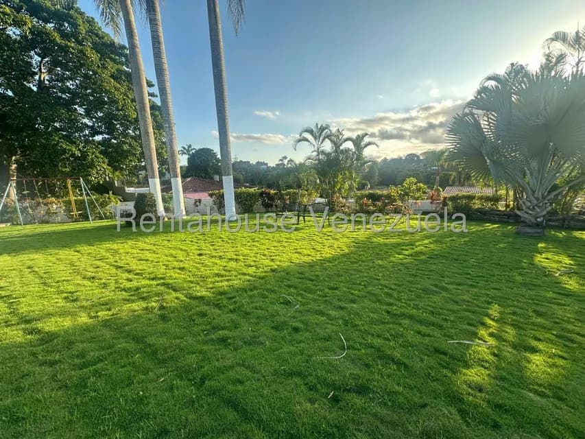 Casa (Multipes Niveles) en Alquiler en La Lagunita Country Club, Distrito Metropolitano
