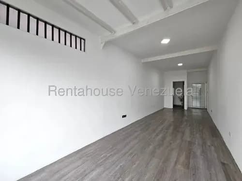 % Rafael Gamarra Ofrece En Alquiler Espectacular Local Comercial En Optimas Condiciones, 2f18204, Con 34m2, En Zona Este De Barquisimeto! Contactame.
