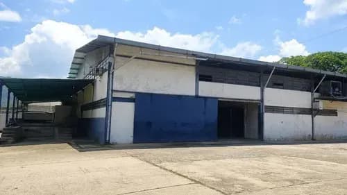 Galpón En Venta Zona Industrial Santa Rosa Puerto Cabello Construido En Un Terreno De 2880m , Con Entrada Para Vehículos Pesados, Entrada Peatonal Para Trabajadores. Rg