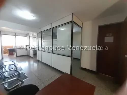 Inmuebles Milagros Nazareth Oficina En Alquiler En Barquisimeto Lara Zona Centro. Codigo Del Inmueble 26-13696 Economica Comercial Economico