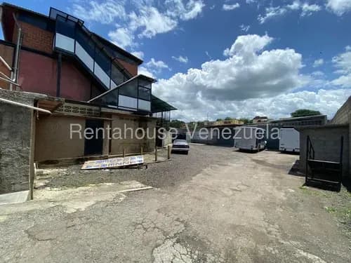 (cliente Directo) Venta 26-18676 Edificio Industrial Y Comercial De 3 Pisos, A Pie De Calle Ideal Para Frigorífico Fábrica De Alimentos Y Logística En Zona Estratégica De Valles Del Tuy.