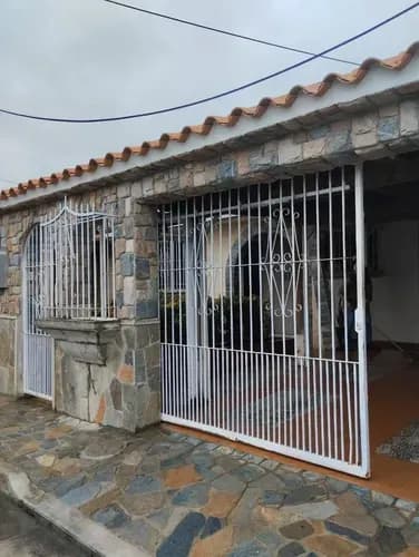 Casa En Venta Urb. La Begoña, Naguanagua