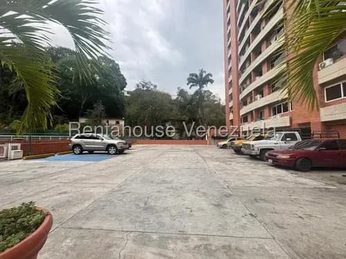 Apartamento A Estrenar En Venta Clnas De Los Chaguaramos 26-19015