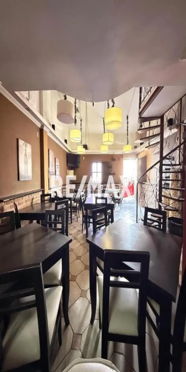 Alquiler en el Pueblo El Hatillo - Casa y Restaurant