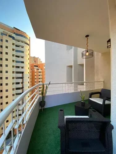 Moderno Apto En Venta En Residencias Aqualina, La Trigaleña. *amoblado Y Equipado* 120 M2 Remodelado Con Acabados De Lujo. 3 Habitaciones Con Closets 2 Baños Completos Y 2 Estacionamientos. An