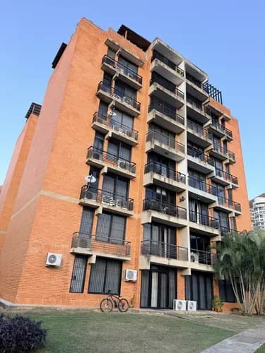 Apartamento Lomas De Mañongo Piso Bajo Cocina Equipada Ja