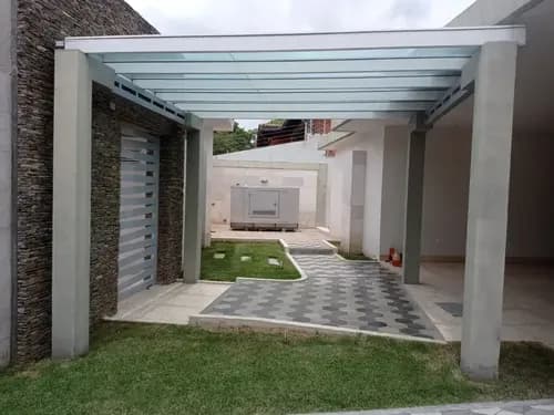 Casa Moderna En Venta En Guaparo 1280 Inmobiliaria Maggi.