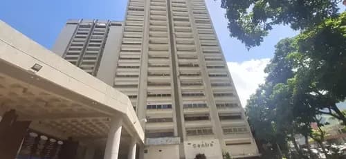 Jcm - Oficina En Venta En Los Dos Caminos. Buen Tamaño, Con Excelente Distribución Interna Y Muy Bien Ubicada