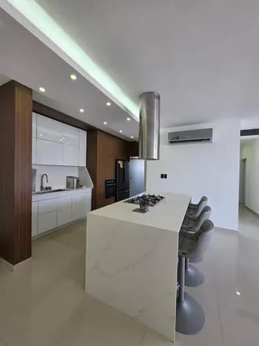 Fernando & Yosmar Venden Belisimo Y Moderno Apartamento En Sevilla Real. Sólo Clientes