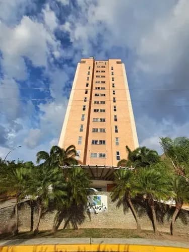 Lisbeth Mantilla Vende Apartamento En Res. Alta Vista Suites, El Rincon, Naguanagua.