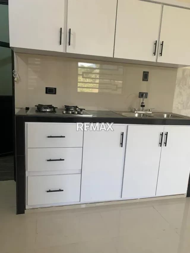 EN VENTA LOCAL COMERCIAL EN LAS MESAS