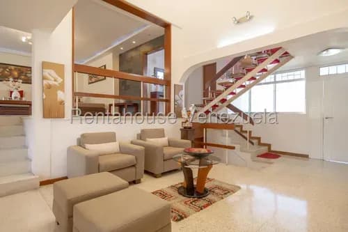 Casa En Venta Urb. El Marques. 26-13883 Neyla Cedeño