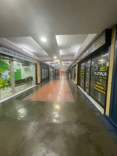 En Venta Local Comercial Más Fondo De Comercio De Peluquería Guatire Estado Miranda