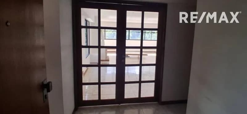 Venta de PH Duplex en Los Samanes