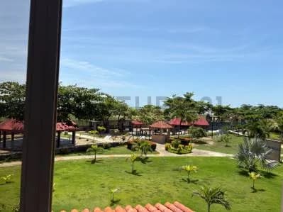 VENDO BONITO APARTAMENTO EN HIGUEROTE