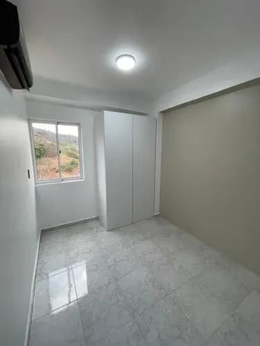 Apartamento A Estrenar En Venta En Piso Alto Con Vista Panorámica Y Planta 100% Residencias Areka Suite, Urbanización Terrazas Del Manantial