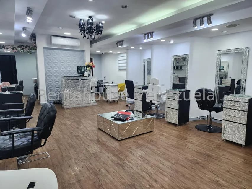 Comercial (Local Comercial) en Alquiler en La Trinidad, Distrito Metropolitano