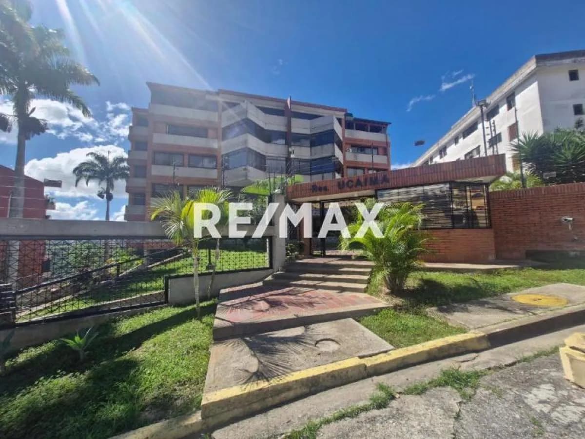 Se vende PH Duplex en La Urb. Miranda