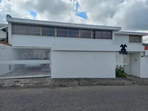 Casa En Venta La Trinidad 23-33496 Mc