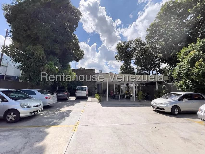 Casa (Multipes Niveles) en Alquiler en Los Chorros, Distrito Metropolitano