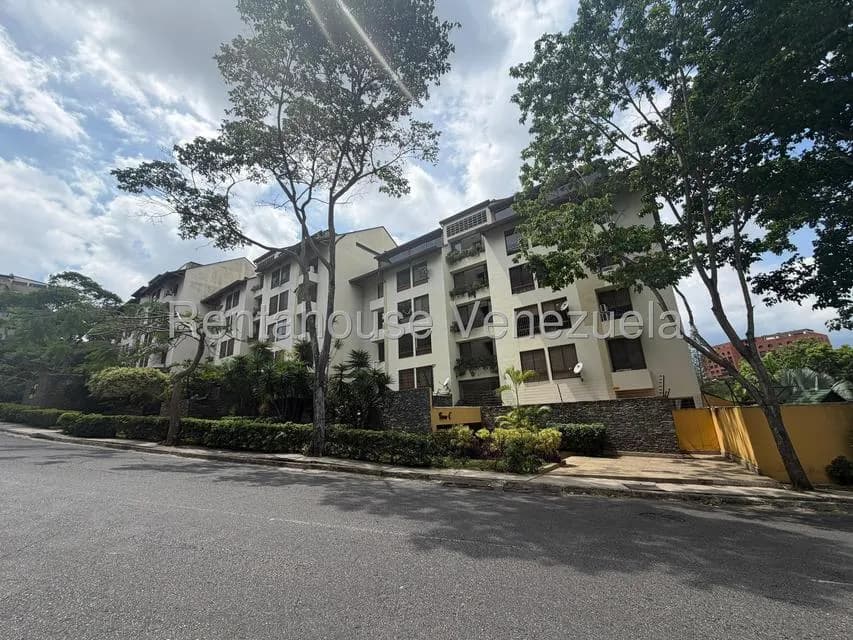 Apartamento (1 Nivel) en Alquiler en Valle Arriba, Distrito Metropolitano