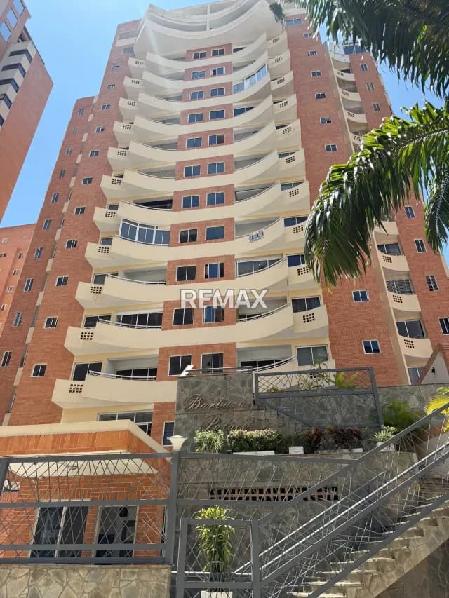 En venta Exclusivo Penthouse duplex en La Trigaleña alta Resd. Barbara Palace