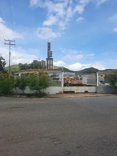 Yannet Inmuebles Vende Terreno Uso Industrial Comercial En Esquina Los Jarales San Diego
