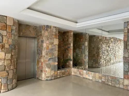 Niko D Antico Ofrece *en Venta Amplio Y Cómodo Apartamento Ubicado En Zona Exclusiva De Valencia, Urb. El Bosque, Residencias Puertas Al Sol.*(solo Clientes) Np-ind