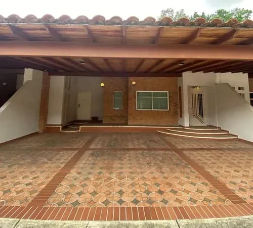 En Venta Tonwhouse Las Trinitarias San Diego Carabobo