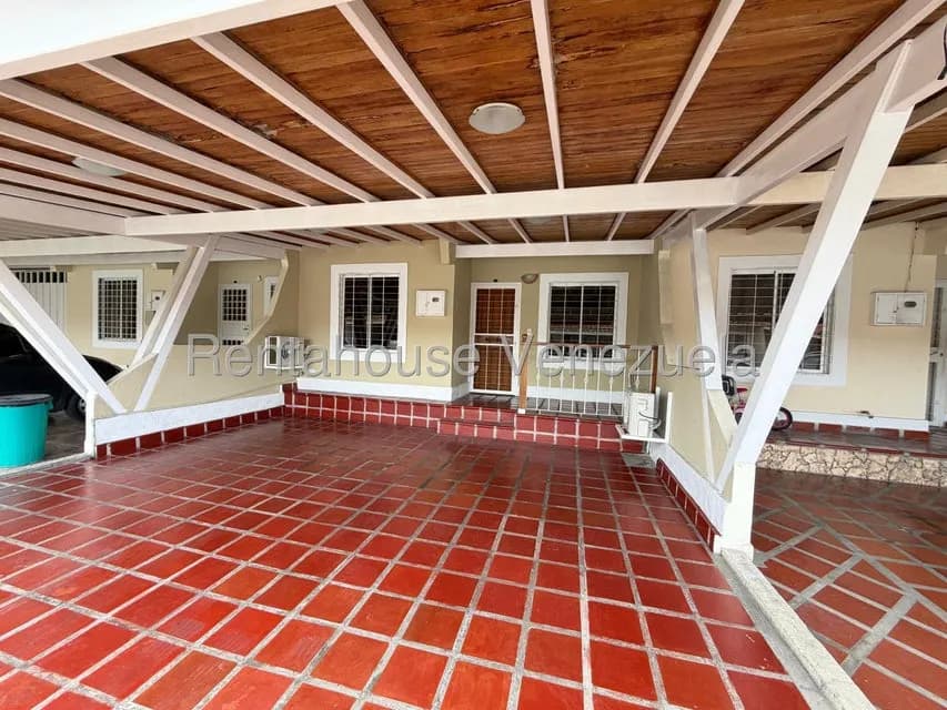 Casa (Multipes Niveles) en Venta en Roca Nostra, Lara