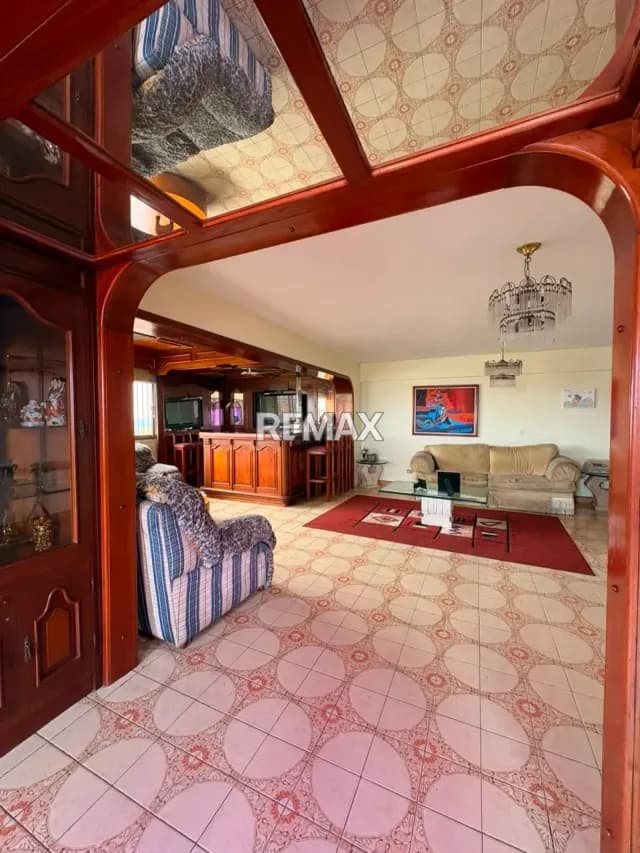 Se vende Pent-House en el este de la ciudad