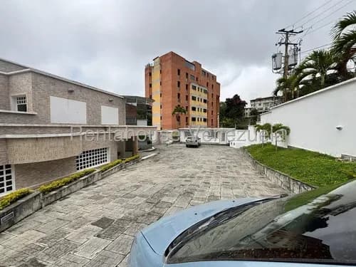 Excelente Casa En Venta En Lomas De La Lagunita #26-10604 Myp