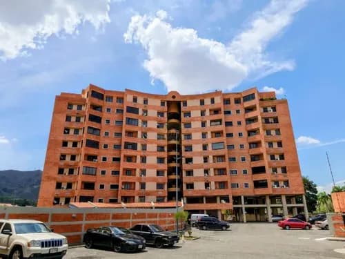 Pent House De 190 M2 Para Remodelar En Venta En Tazajal, Naguanagua.