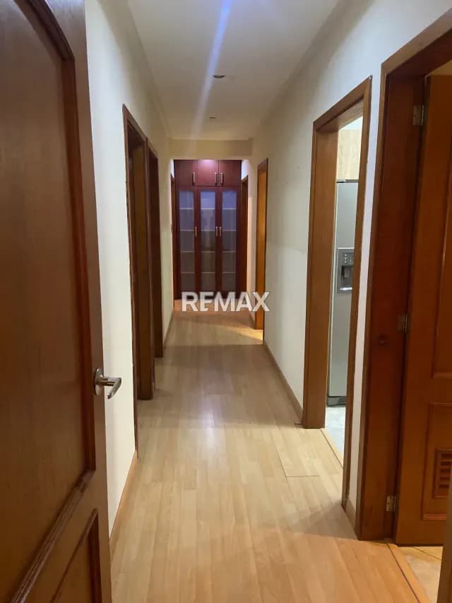 AMPLIO APARTAMENTO EN RESD. CASTELLANA