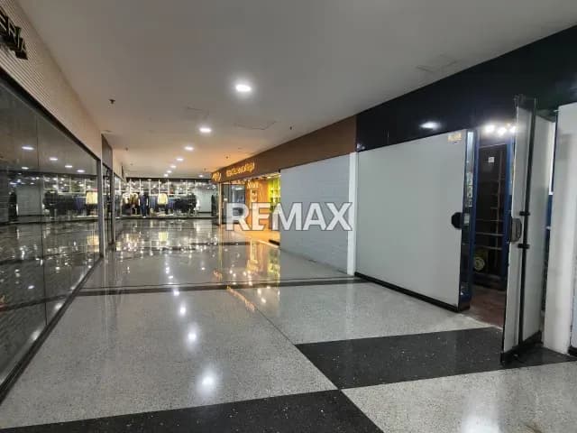 Alquiler de Local 7,16 m² Centro Comercial en El Rosal