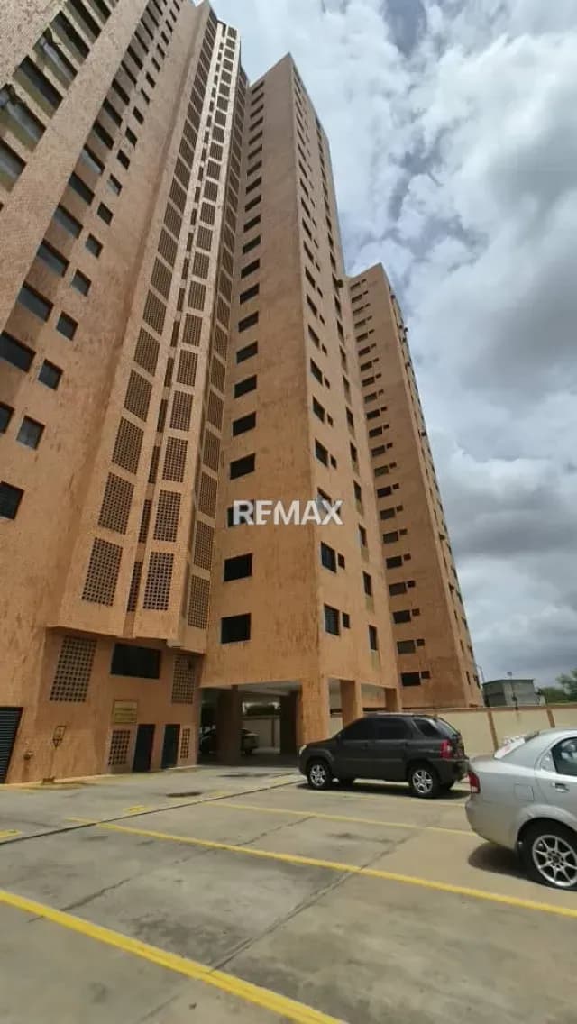 Hermoso Apartamento en Torre Europa