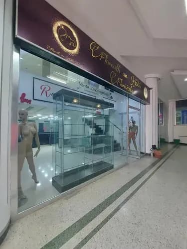Se Promociona Para La Venta Local Comercial Ubicado En La Torre Imperial Ubicado En La Calle Boyaca, Con Calle Carabobo, 013jsc