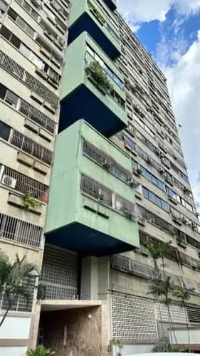 Apartamento En Residencias Las Teresas, Mañongo, Naguanagua Piso 12 127m2!!!
