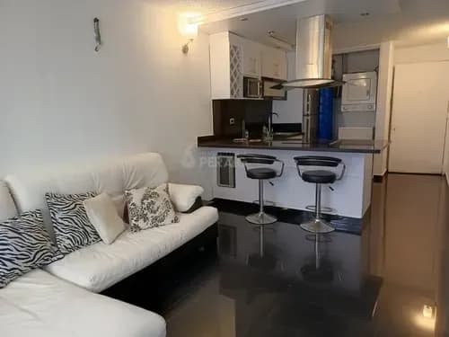 Apto En Alquiler En El Encantado Humboldt/ Totalmemte Amoblado/ Piso Bajo/1h /1b /1pe/ Alog