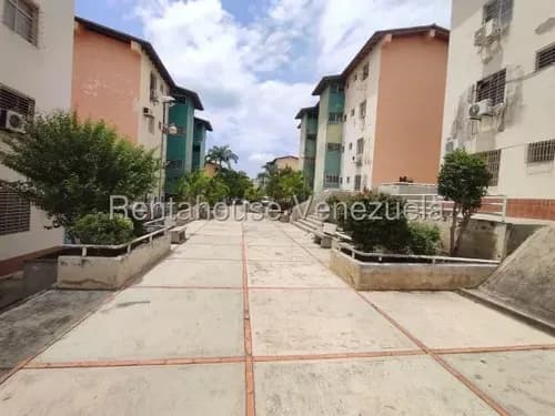 Maria Luisa Mendoza Vende Comodo Y Acogedor Apartamento En Barquisimeto Patarata, Posee 3 Habitaciones, 2 Baños Remodelados Y Mas... 2 6 2 1 3 7 1.