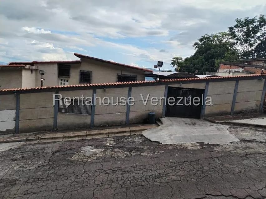 Casa (Duplex) en Venta en Lomas del Este, Carabobo