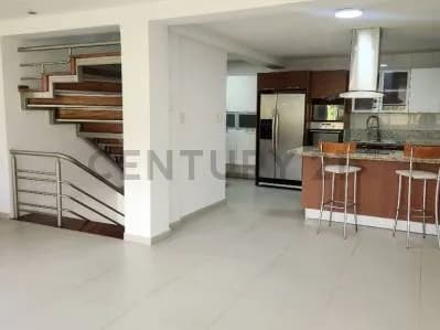 Alquiler de Anexo tipo CASA en Urb. Picott