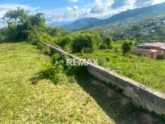 Terreno. Venta. El Valle