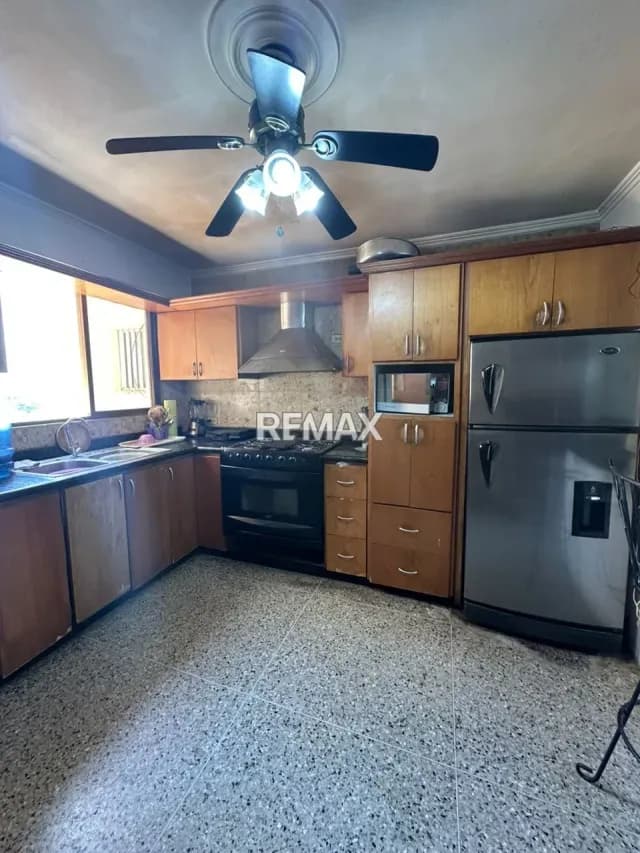 APARTAMENTO EN LA CALIFORNIA