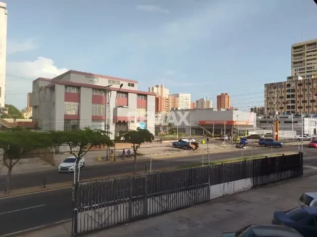 Alquiler local comercial av 4 Bella vista