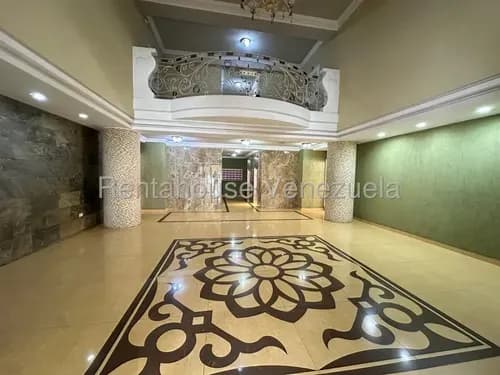 3p/e Apartamento En Venta En La Arboleda Maracay De 177mts Vistas Panoramicas, Parrillera Y Piscina 26-4610 Mmarin